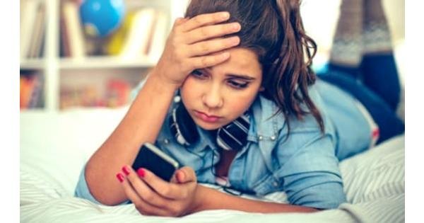 Gen Z Jangan Terjebak Fenomena Fomo, Ini Risikonya