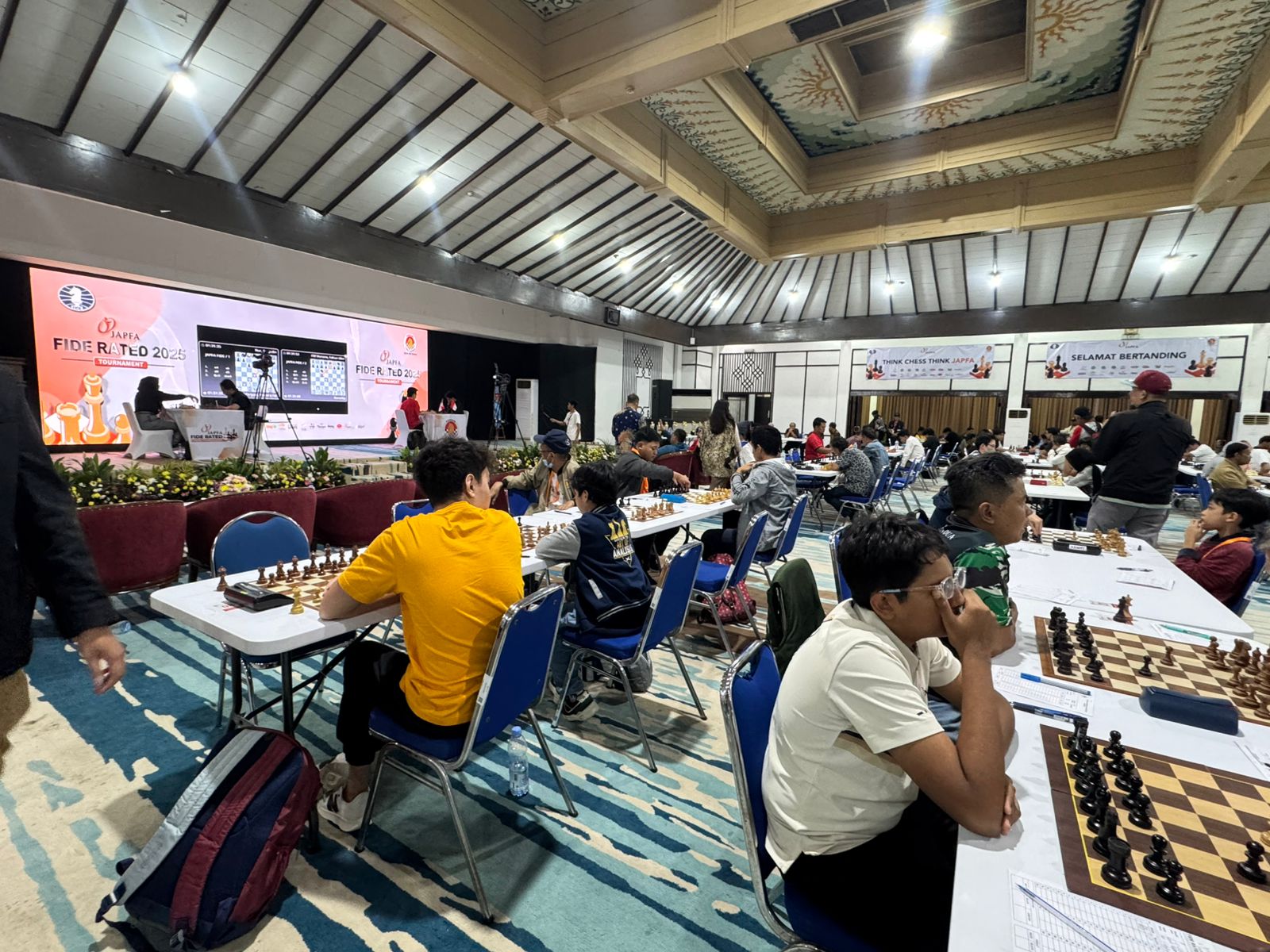 Kisah Shafira Devi, Bawa Papan Catur Sendiri hingga Lolos ke Piala Dunia 2025