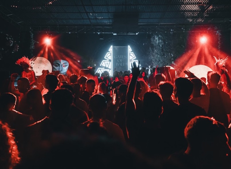 Saatnya Party, DJ Yasmin 'Guncang' Malam Minggu di Bali Lewat The Gates of Bali