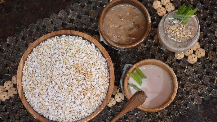 Memek, Primadona Kamus Kuliner dari Beras Ketan dan Pisang Kepok