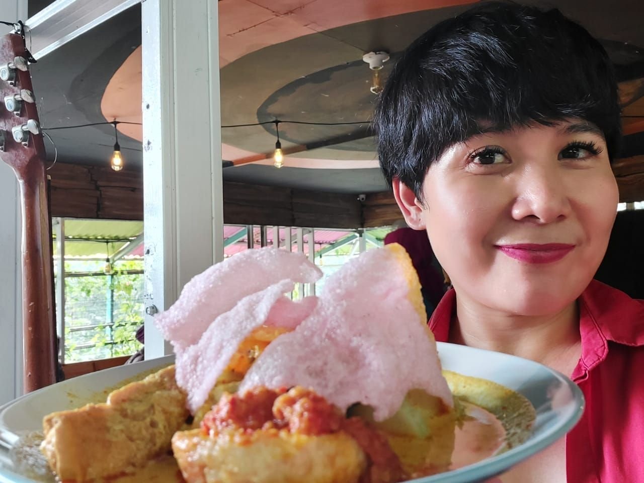 Ranie Klees Pandai Masak Lontong Sayur
