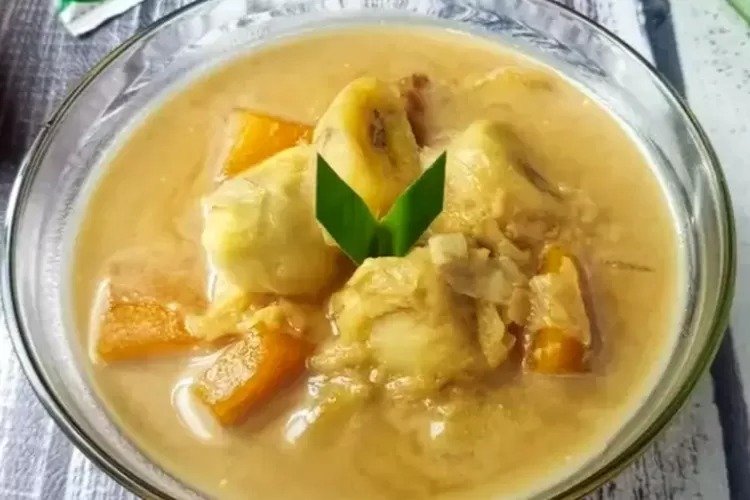 Takjil Segar Es Kolak Pisang Ubi Durian, Ini Resepnya