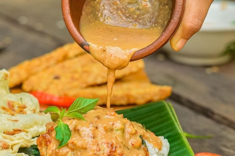 Sedap, SBY Bernostalgia Menikmati Nasi Pecel Depot 99 Madiun