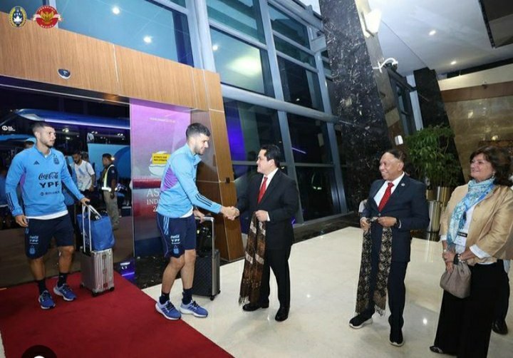 Erick Thohir Sedih Messi Tidak Hadir ke Indonesia