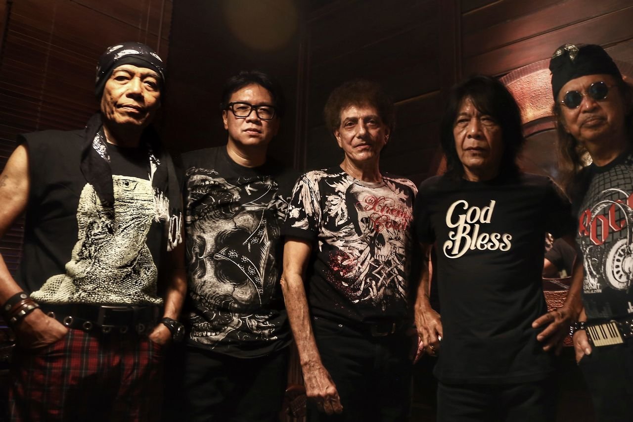 Konser Emas, Refleksi Perjalanan God Bless di Industri Musik Tanah Air
