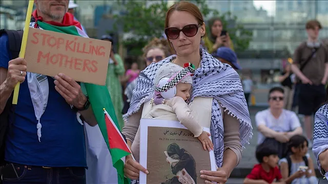 Rayakan Hari Ibu, Wanita Belanda Gelar Aksi Dukung Palestina