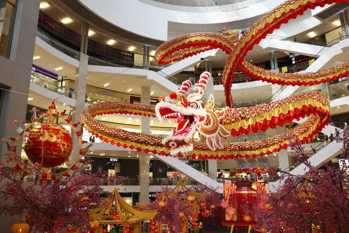 Plaza Indonesia Usung Tema 9 Naga dan Sang Raja
