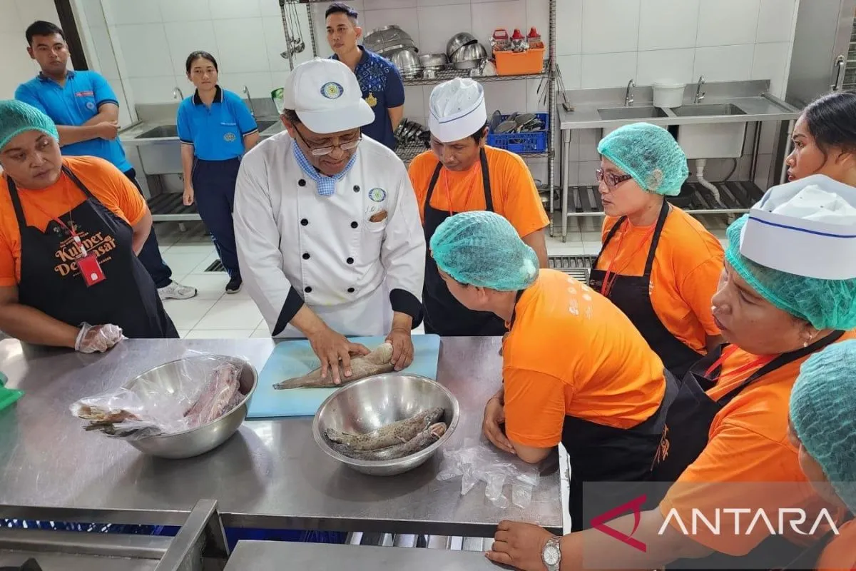 Persiapan Kampung Kuliner, Warga Belajar Masak Pepes